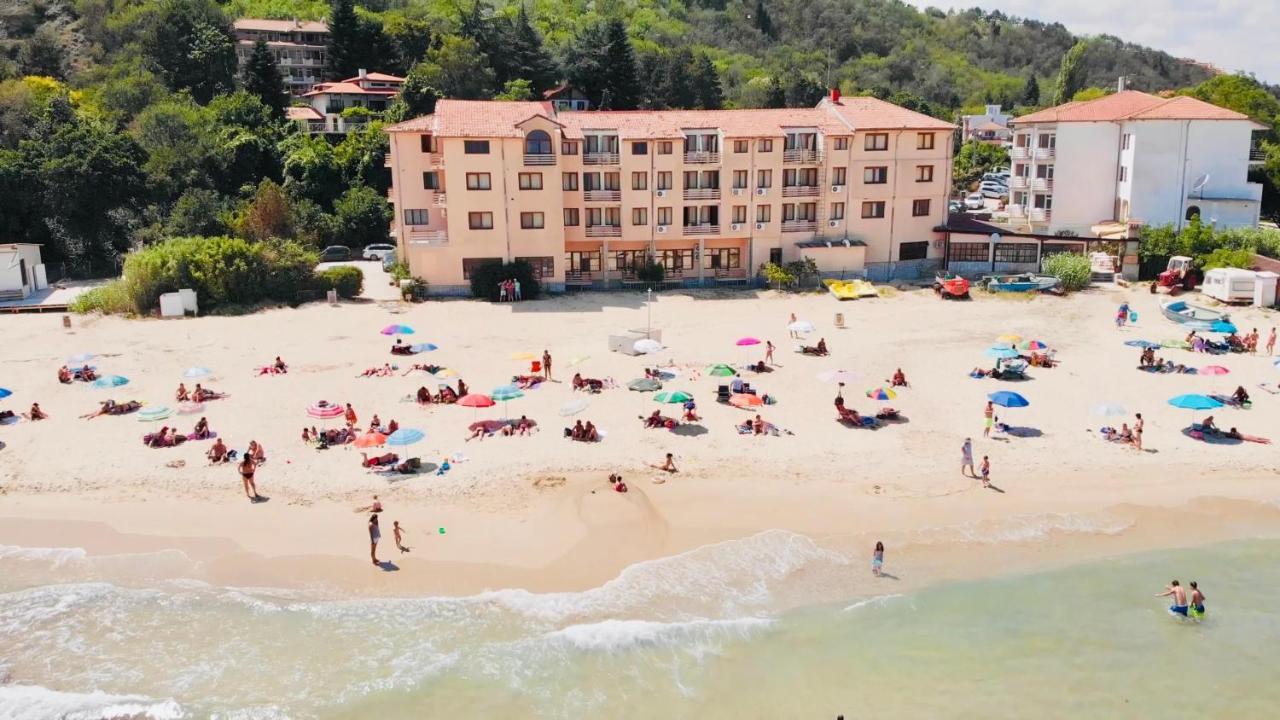 Palma Beach Hotel คราเนโว ภายนอก รูปภาพ