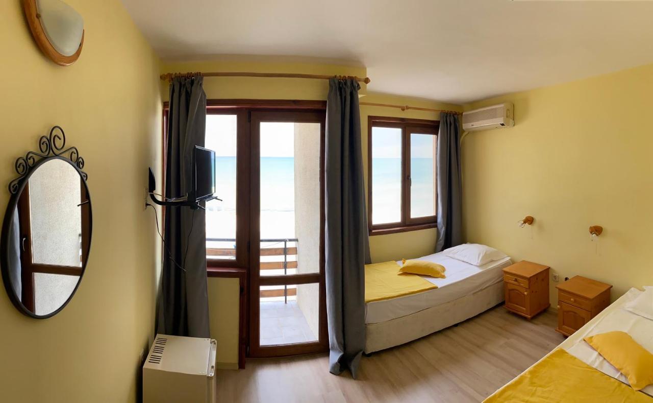 Palma Beach Hotel คราเนโว ภายนอก รูปภาพ