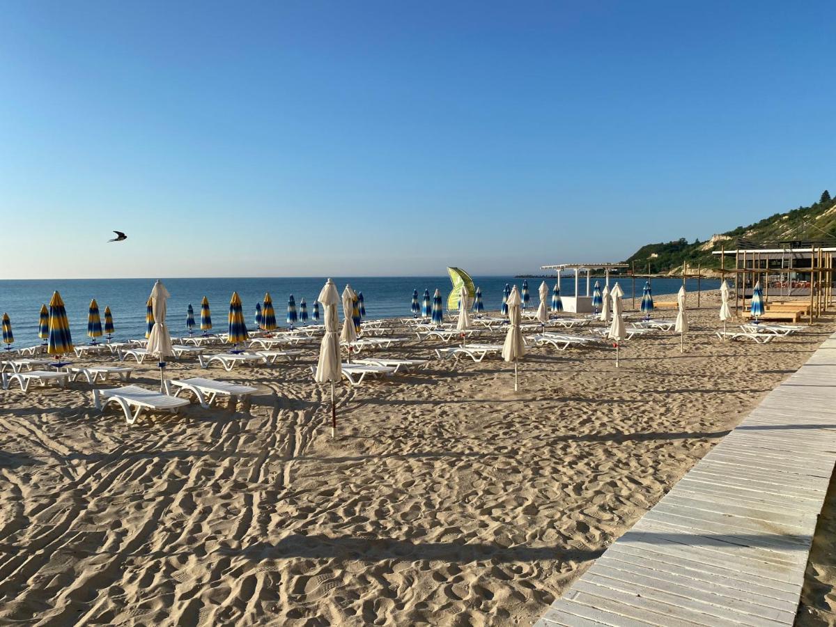 Palma Beach Hotel คราเนโว ภายนอก รูปภาพ