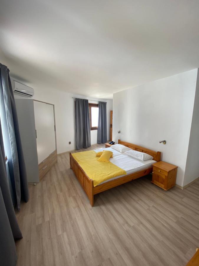Palma Beach Hotel คราเนโว ภายนอก รูปภาพ