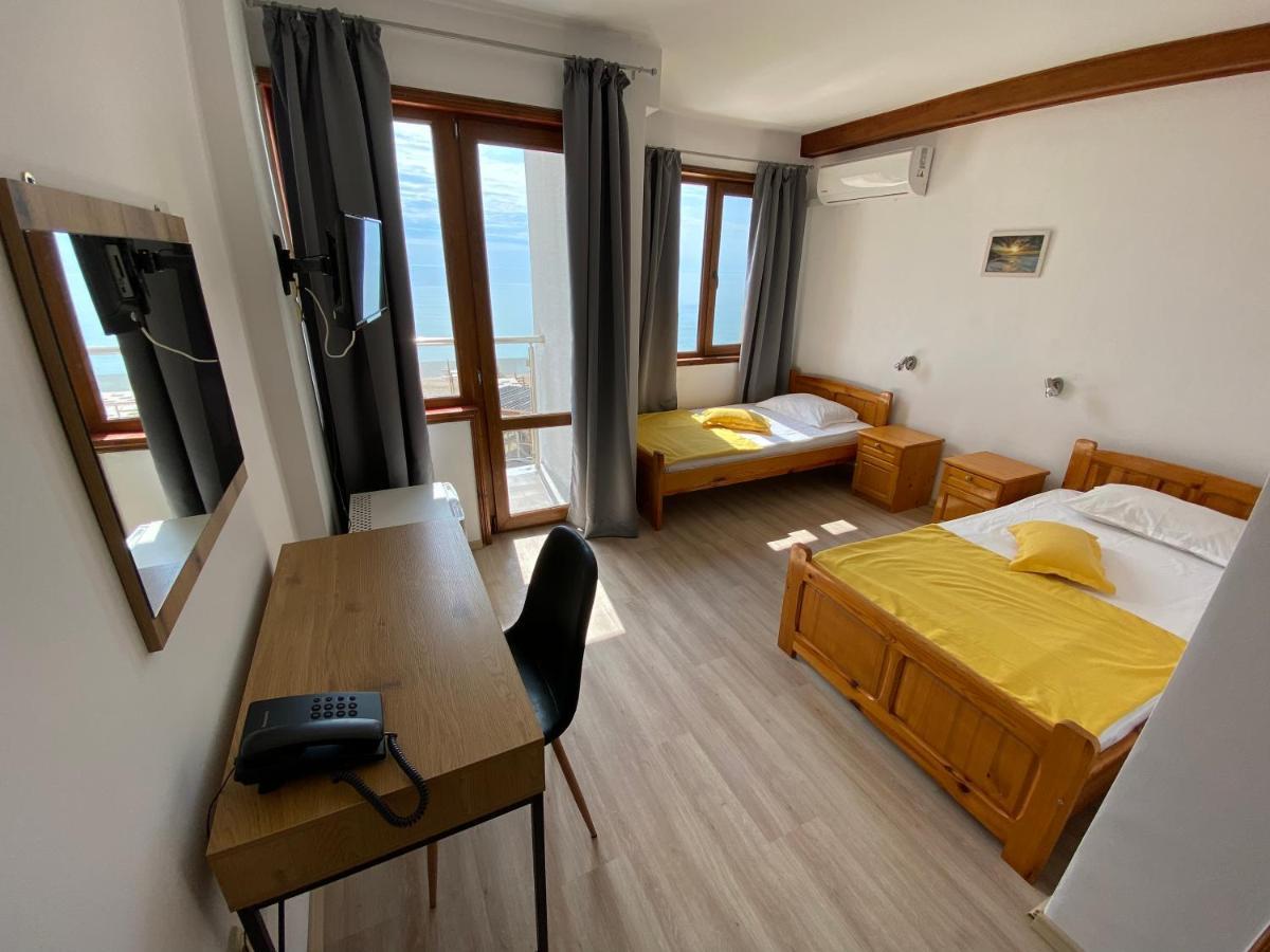 Palma Beach Hotel คราเนโว ภายนอก รูปภาพ