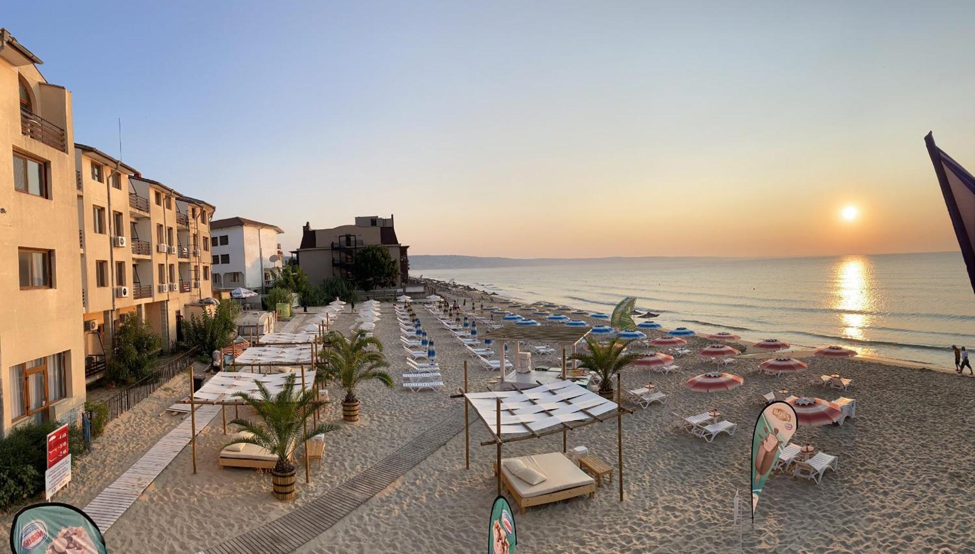 Palma Beach Hotel คราเนโว ภายนอก รูปภาพ
